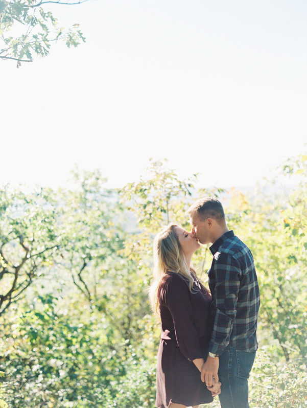 AMBphoto fall engagement session in Gatineau Park